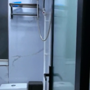 尖沙咀65号502studio-理工步行只要五分钟！都会大学巴士通勤15分钟。家具家电齐全，整栋楼几乎都是理工同学