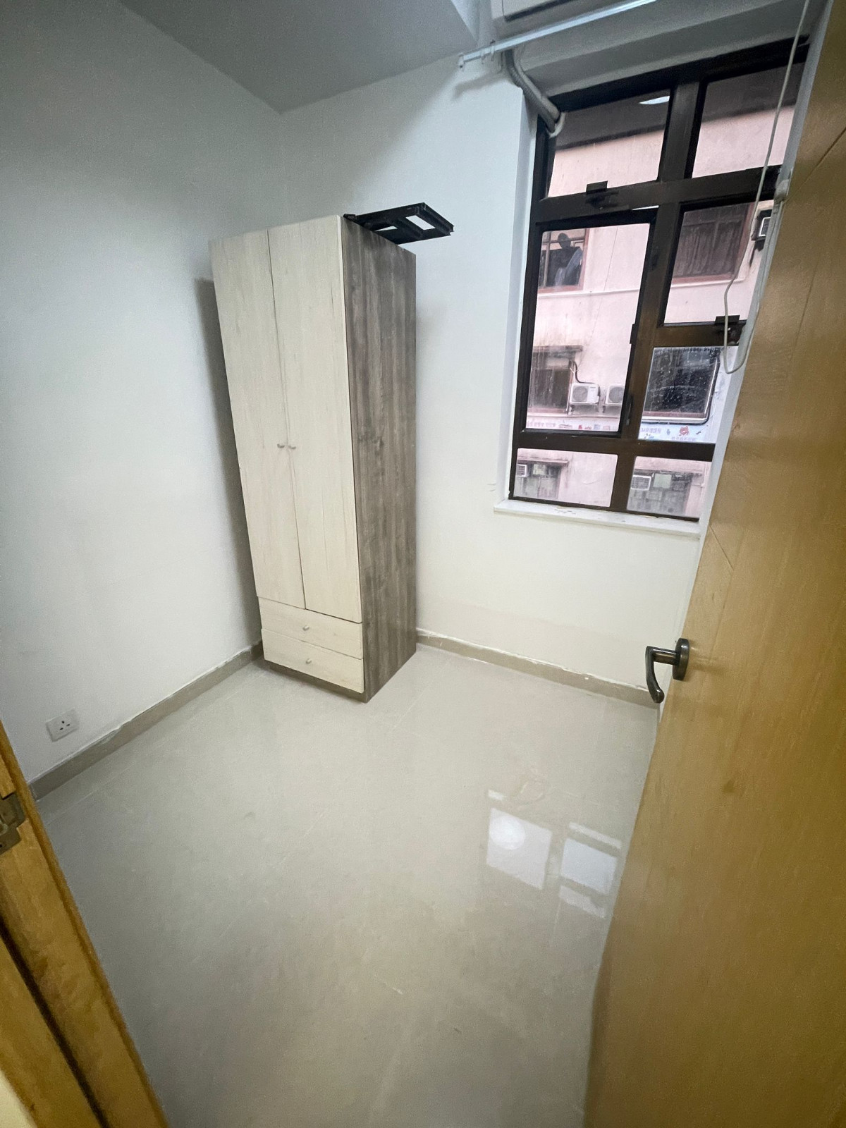 九龙界限街144A号2楼B房两室一厅-步行可达浸会！步行+巴士只要11分钟，城市大学19分钟即到图1