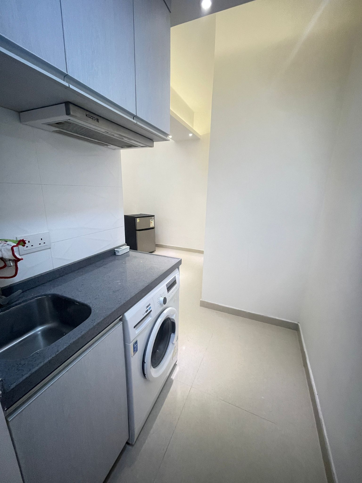 九龙界限街144A号2楼B房两室一厅-步行可达浸会！步行+巴士只要11分钟，城市大学19分钟即到图2