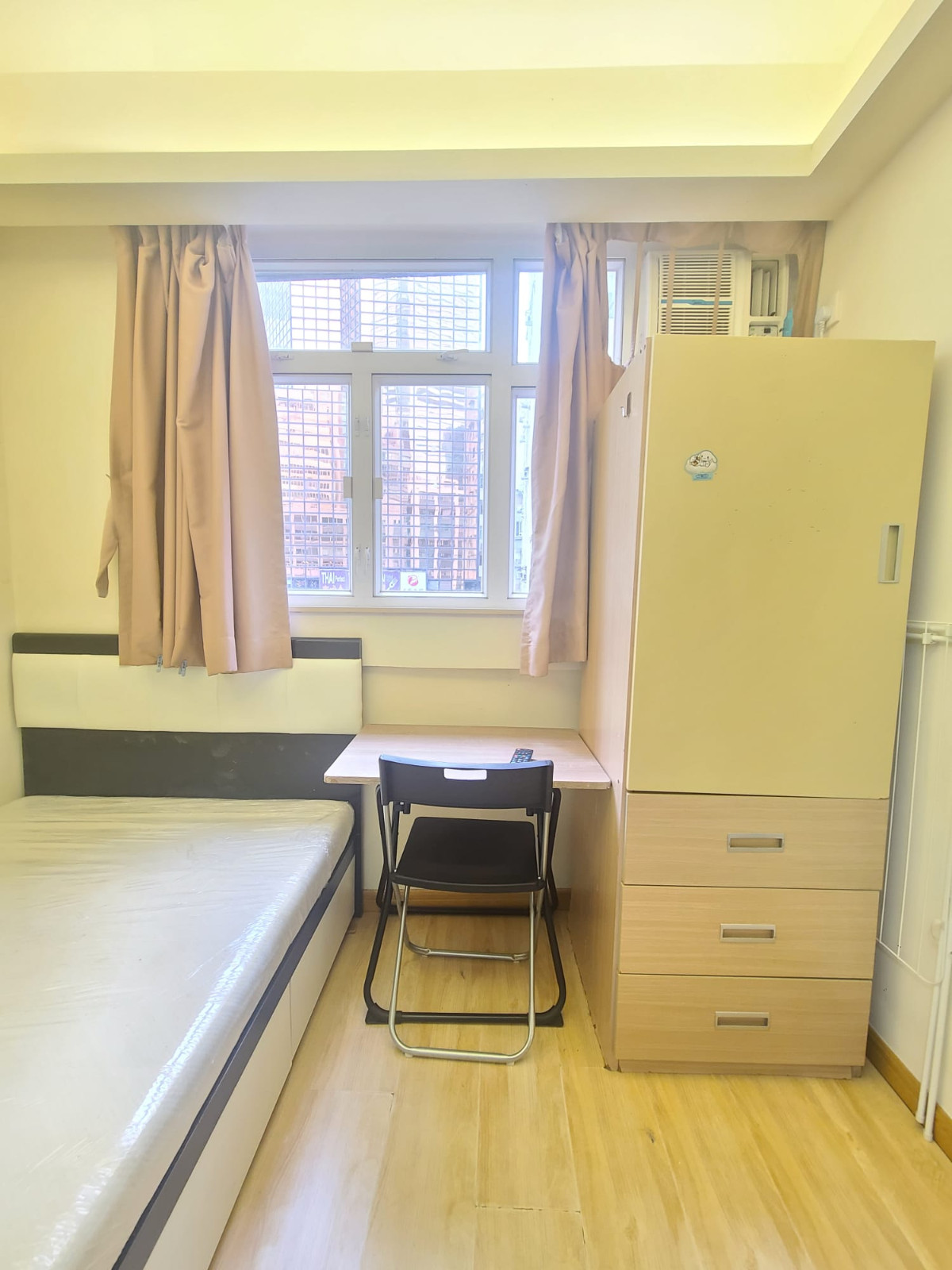 铜锣湾广安大厦9楼B室C房studio-港大通勤18分,路对面就是铜锣湾站,周围商圈密布图4