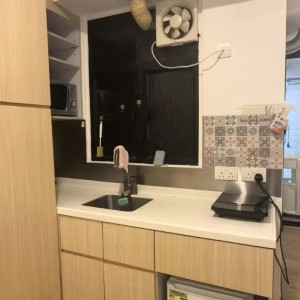 油麻地伟安大厦A座2F B室B房-理工步行1公里，步行+巴士12分钟到校，柯士甸地铁站步行180米即达