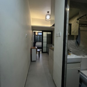 尖沙咀华敦大厦studio B1室C房-理工步行900米，距尖沙咀地铁仅80米