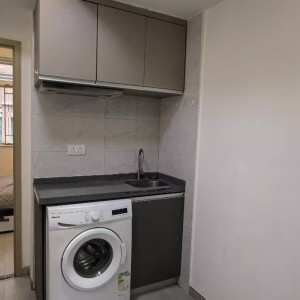 北角马宝道44号4楼A房一室一厅-港大25分通勤，港铁北角站步行1分，周边超多巴士站