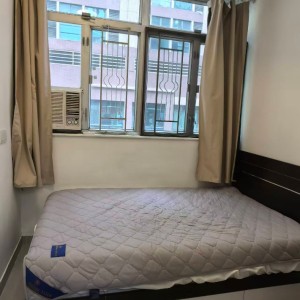 北角马宝道44号4楼A房一室一厅-港大25分通勤，港铁北角站步行1分，周边超多巴士站