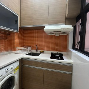 北角新达大厦18楼B室一室一厅-独立客厅卧室厨卫，生活空间超大，港大港铁9站即达，距北角站步行5分