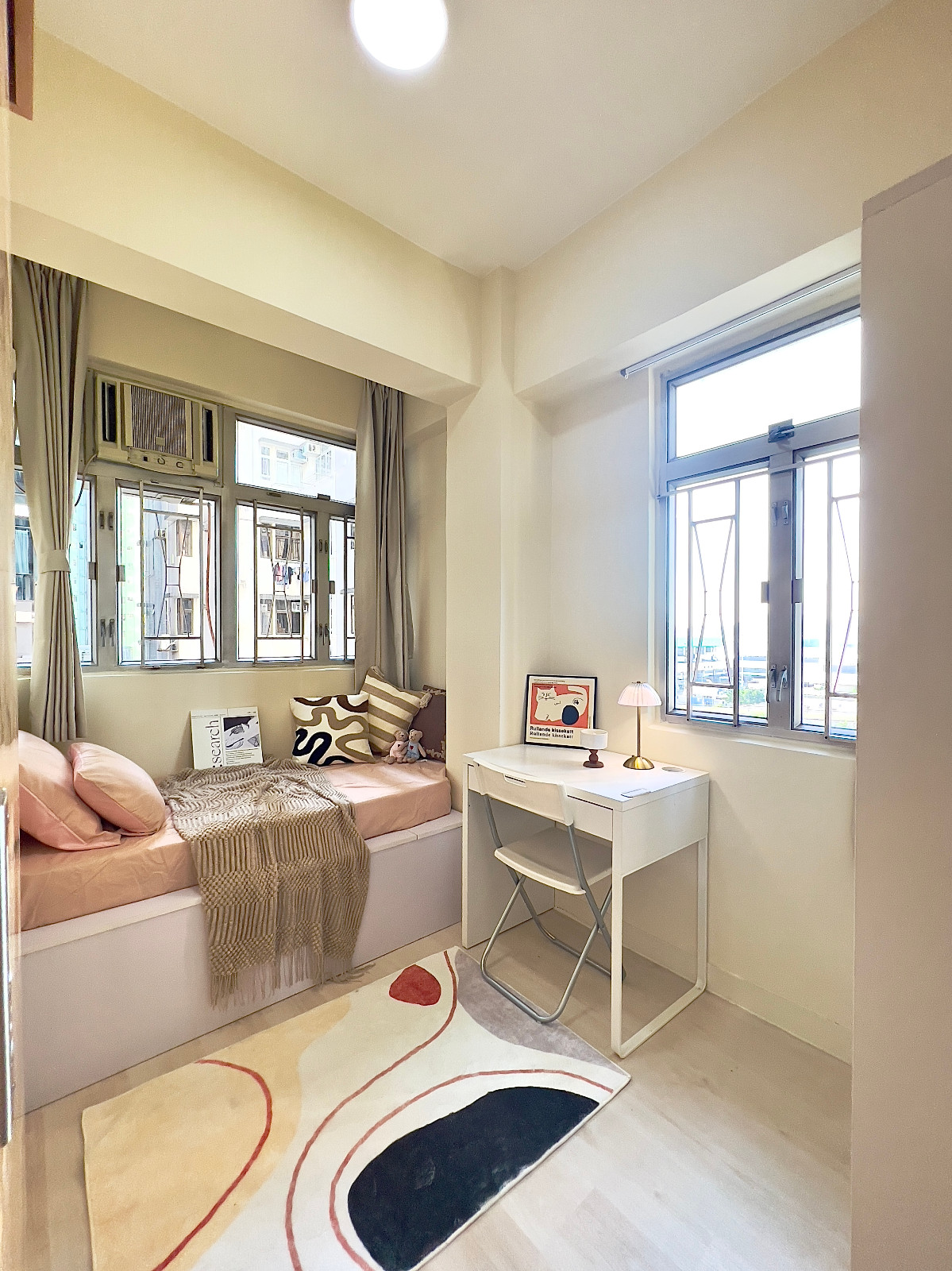 港岛天兴大厦电梯洋楼精致套房-仅限女生，两房一厅带储藏间，港大步行800米，西营盘地铁站400米图3