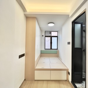 尖沙咀海景大厦10楼A房studio-理工步行12分巴士5分，尖沙咀地铁5分，超值精装大房