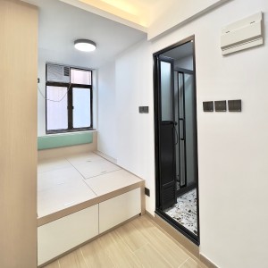 尖沙咀海景大厦10楼A房studio-理工步行12分巴士5分，尖沙咀地铁5分，超值精装大房