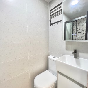 尖沙咀海景大厦10楼A房studio-理工步行12分巴士5分，尖沙咀地铁5分，超值精装大房