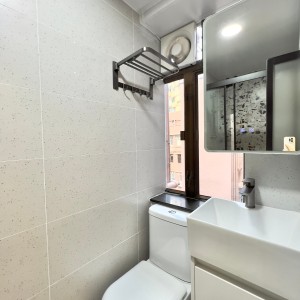 尖沙咀海景大厦10楼B房studio-理工步行12分巴士5分，尖沙咀地铁5分，超值精装大房