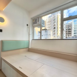 尖沙咀海景大厦10楼C房studio-理工步行12分巴士5分，尖沙咀地铁5分，超值精装大房