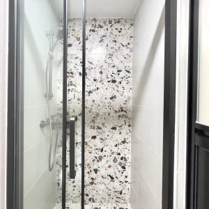 尖沙咀海景大厦10楼C房studio-理工步行12分巴士5分，尖沙咀地铁5分，超值精装大房