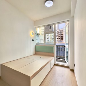 尖沙咀海景大厦10楼E房studio-理工步行12分巴士5分，尖沙咀地铁5分，超值精装大房