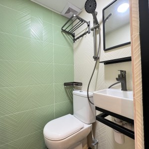 油麻地韶兴大厦5楼studioA房-理工步行+巴士9分钟到校，纯步行1.1公里，都会大学步行+巴士22分抵达，佐敦站步行200米