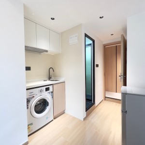 油麻地韶兴大厦5楼studioD房-理工步行+巴士9分钟到校，纯步行1.1公里，都会大学步行+巴士22分抵达，佐敦站步行200米