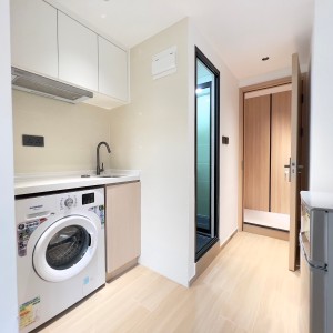 油麻地韶兴大厦5楼studioD房-理工步行+巴士9分钟到校，纯步行1.1公里，都会大学步行+巴士22分抵达，佐敦站步行200米