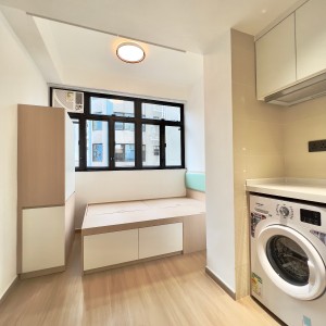 油麻地韶兴大厦5楼studioD房-理工步行+巴士9分钟到校，纯步行1.1公里，都会大学步行+巴士22分抵达，佐敦站步行200米