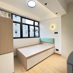 油麻地韶兴大厦5楼studioE房-理工步行+巴士9分钟到校，纯步行1.1公里，都会大学步行+巴士22分抵达，佐敦站步行200米