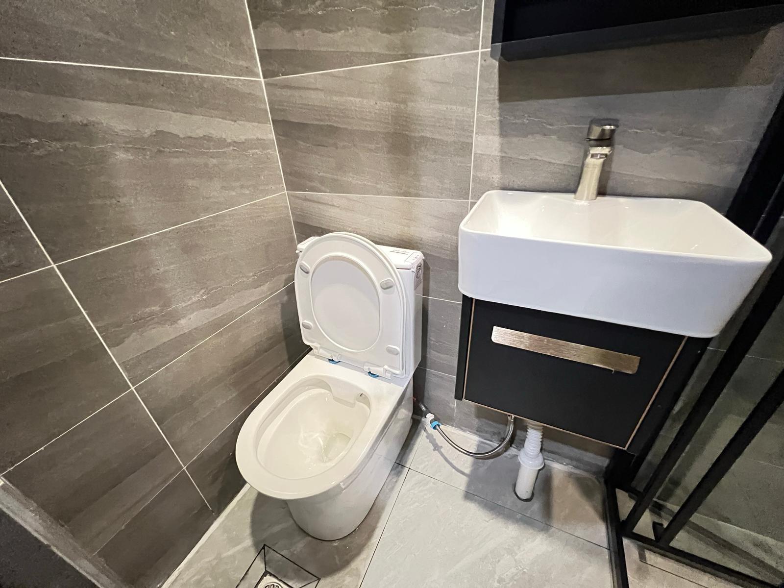 九龙窝打老道2楼studio-都会巴士+步行22分钟可达,城市大学步行+巴士20分钟到校,浸会大学步行+巴士13分钟即达!浸会学子强推图7