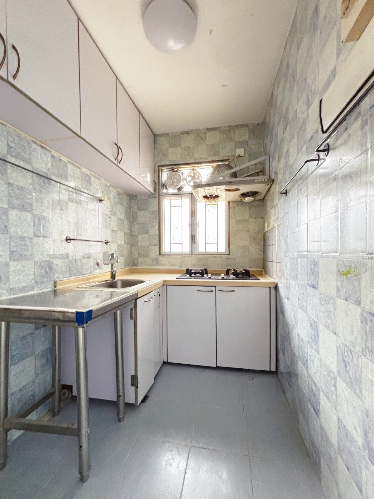 屯门怡卢3座1D单间3号-独栋小别墅三面采光，超值6k+单间，岭南大学步行+巴士9分钟即可到达图7