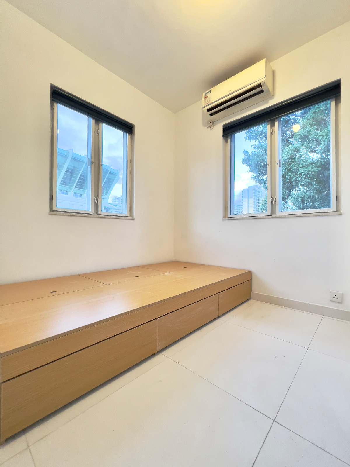 屯门怡卢4座3B单间2号-独栋小别墅三面采光，超值6k+单间，岭南大学步行+巴士9分钟即可到达图1