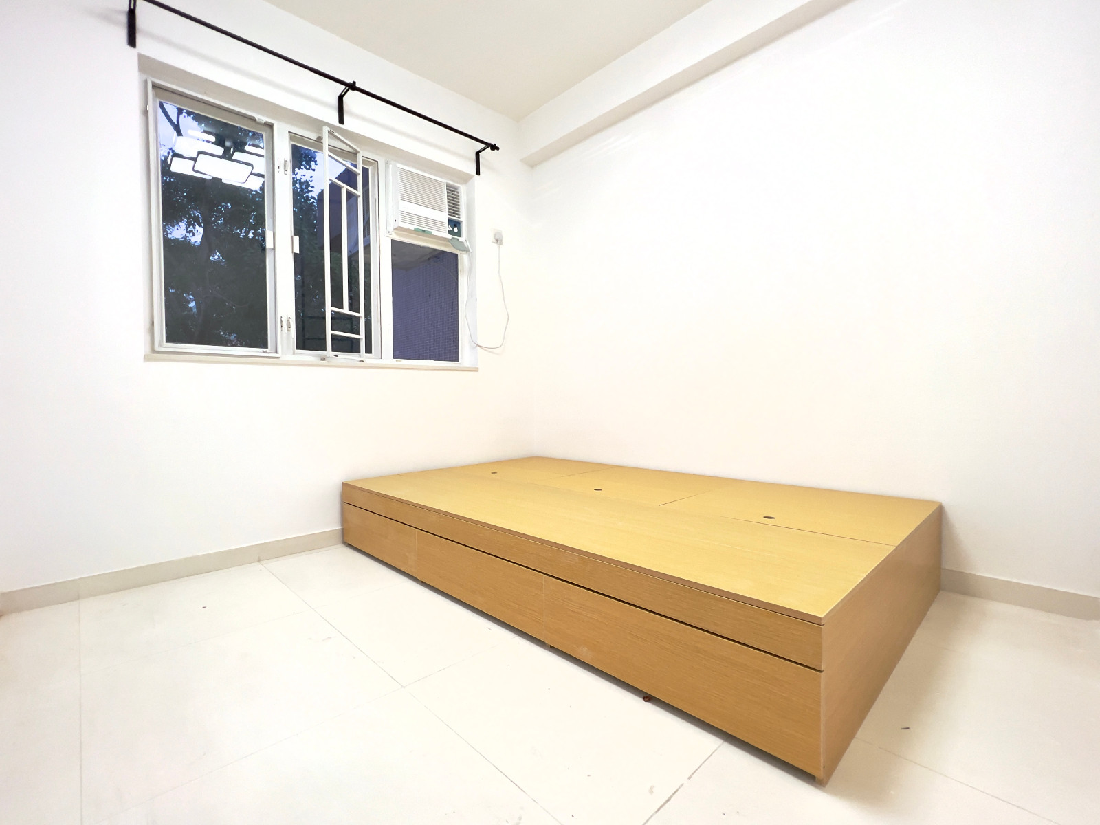 屯门怡卢4座3B单间3号-独栋小别墅三面采光,超值6k+单间,岭南大学步行+巴士9分钟即可到达图1