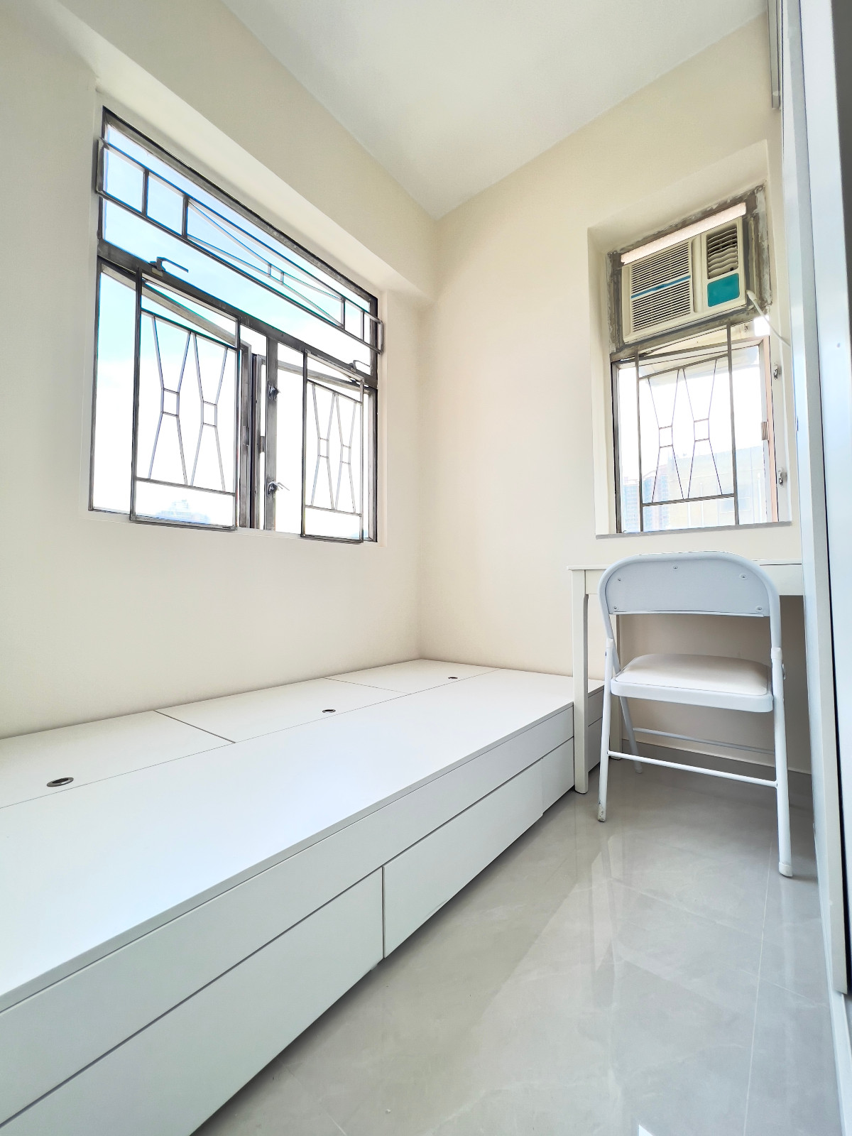 屯门东威阁两室一厅房1-岭南大学步行+巴士14分即达，屯门站10分钟步行，精致带电梯洋楼图1