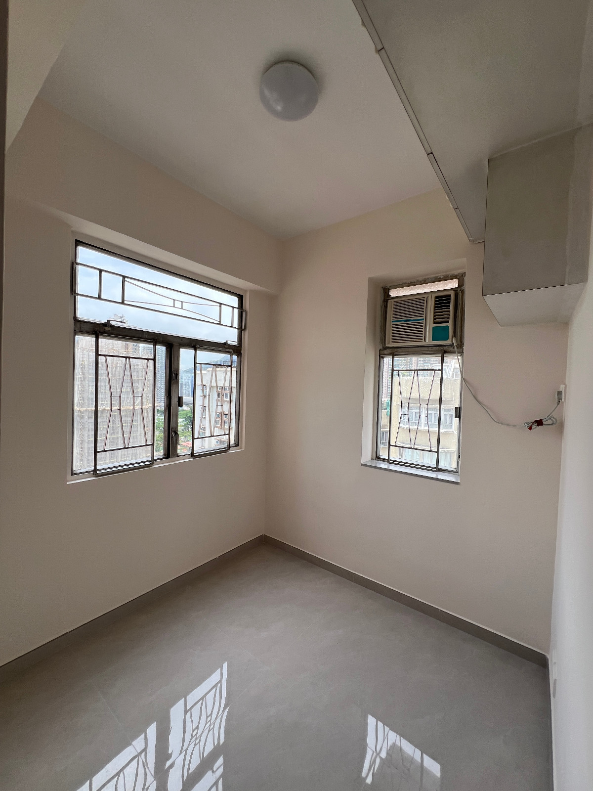 屯门东威阁两室一厅房1-岭南大学步行+巴士14分即达，屯门站10分钟步行，精致带电梯洋楼图2