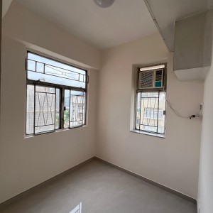 屯门东威阁两室一厅房1-岭南大学步行+巴士14分即达，屯门站10分钟步行，精致带电梯洋楼