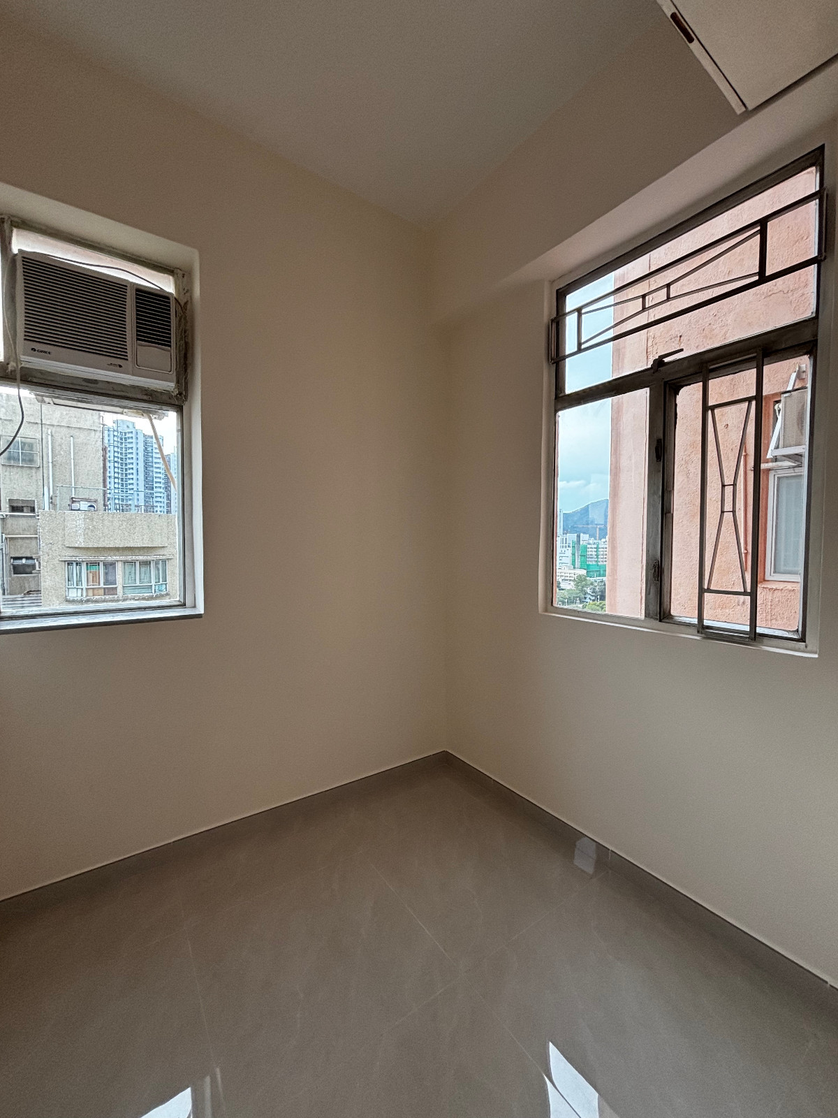 屯门东威阁两室一厅房2-岭南大学步行+巴士14分即达，屯门站10分钟步行，精致带电梯洋楼图4