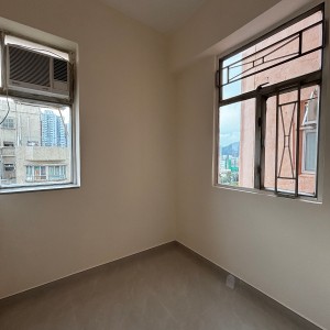 屯门东威阁两室一厅房2-岭南大学步行+巴士14分即达，屯门站10分钟步行，精致带电梯洋楼