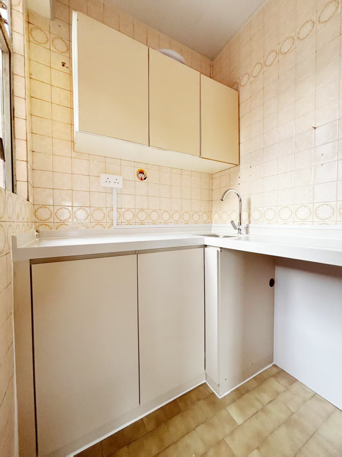 屯门东威阁两室一厅房2-岭南大学步行+巴士14分即达，屯门站10分钟步行，精致带电梯洋楼图5