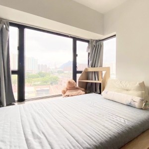 屯门豫丰花园三室一厅单人间1-岭南大学步行+巴士18分钟可达，星级小区环境超赞带泳池，屋内精装有大窗