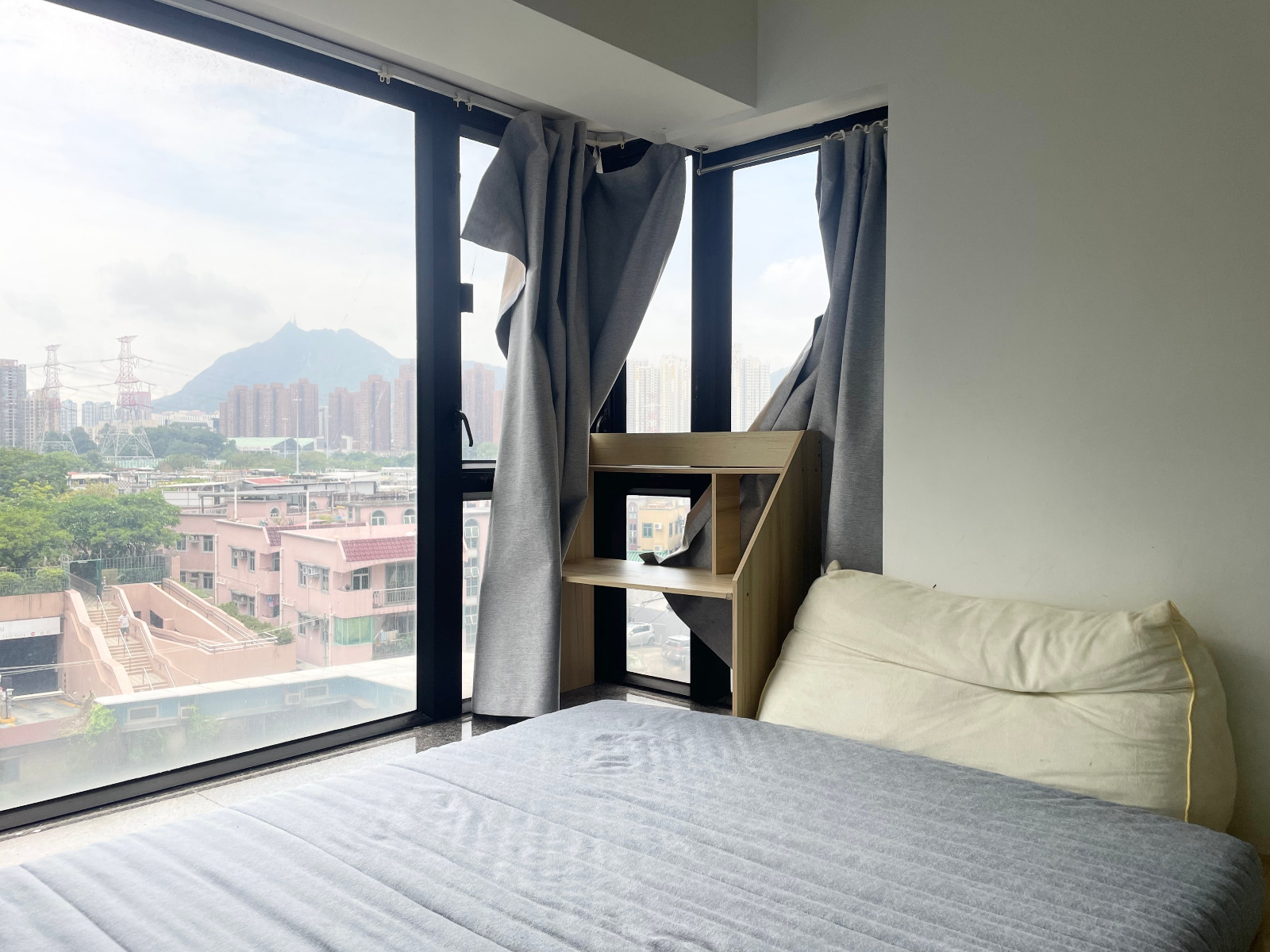 屯门豫丰花园三室一厅单人间1-岭南大学步行+巴士18分钟可达，星级小区环境超赞带泳池，屋内精装有大窗图6