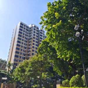 屯门豫丰花园三室一厅单人间2-岭南大学步行+巴士18分钟可达，星级小区环境超赞带泳池，屋内精装有大窗