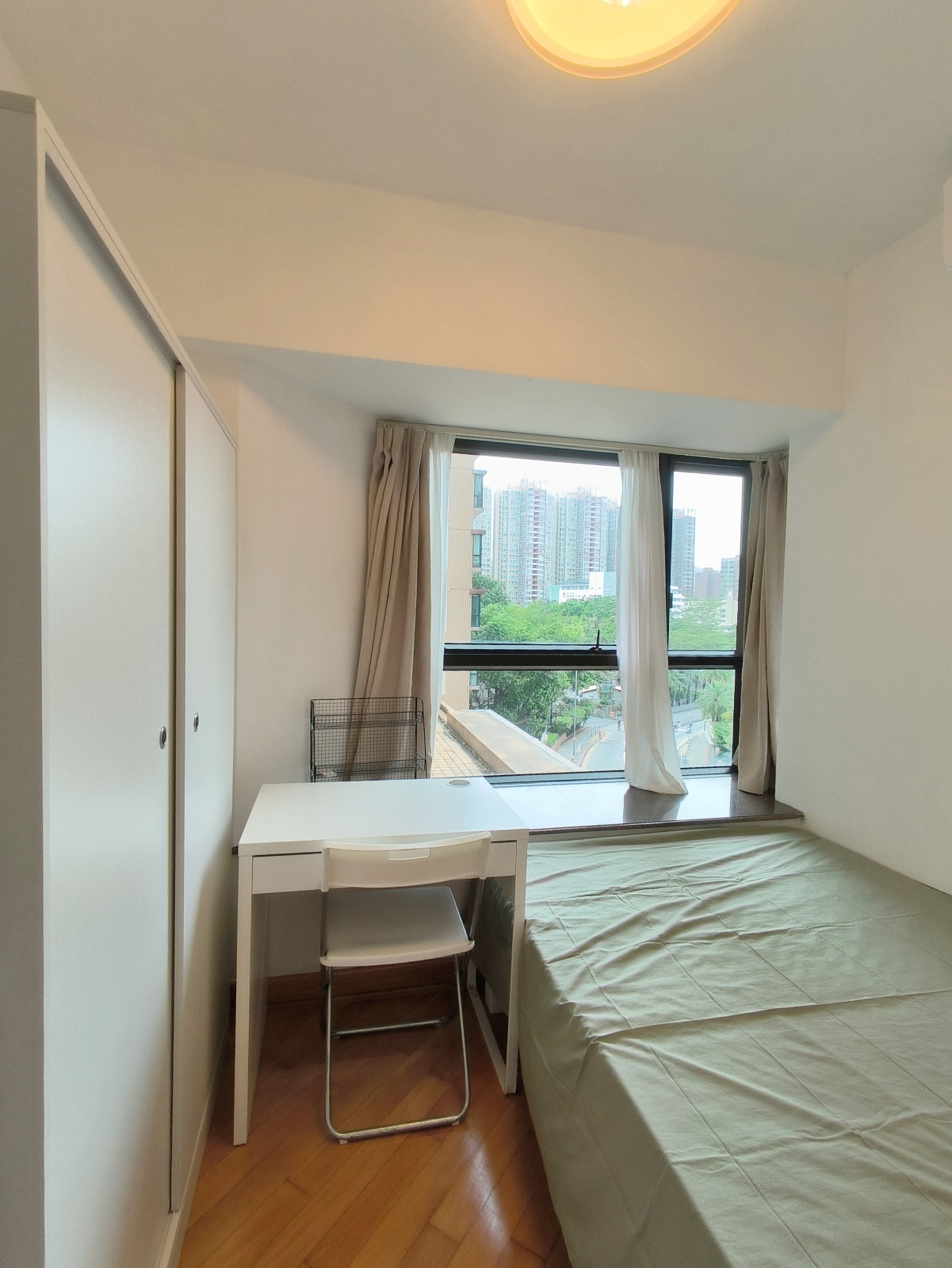 屯门聚康山庄三室一厅单人间1-岭南大学旁，步行进校门只要200米！超近！超近！小区环境超赞带泳池图1
