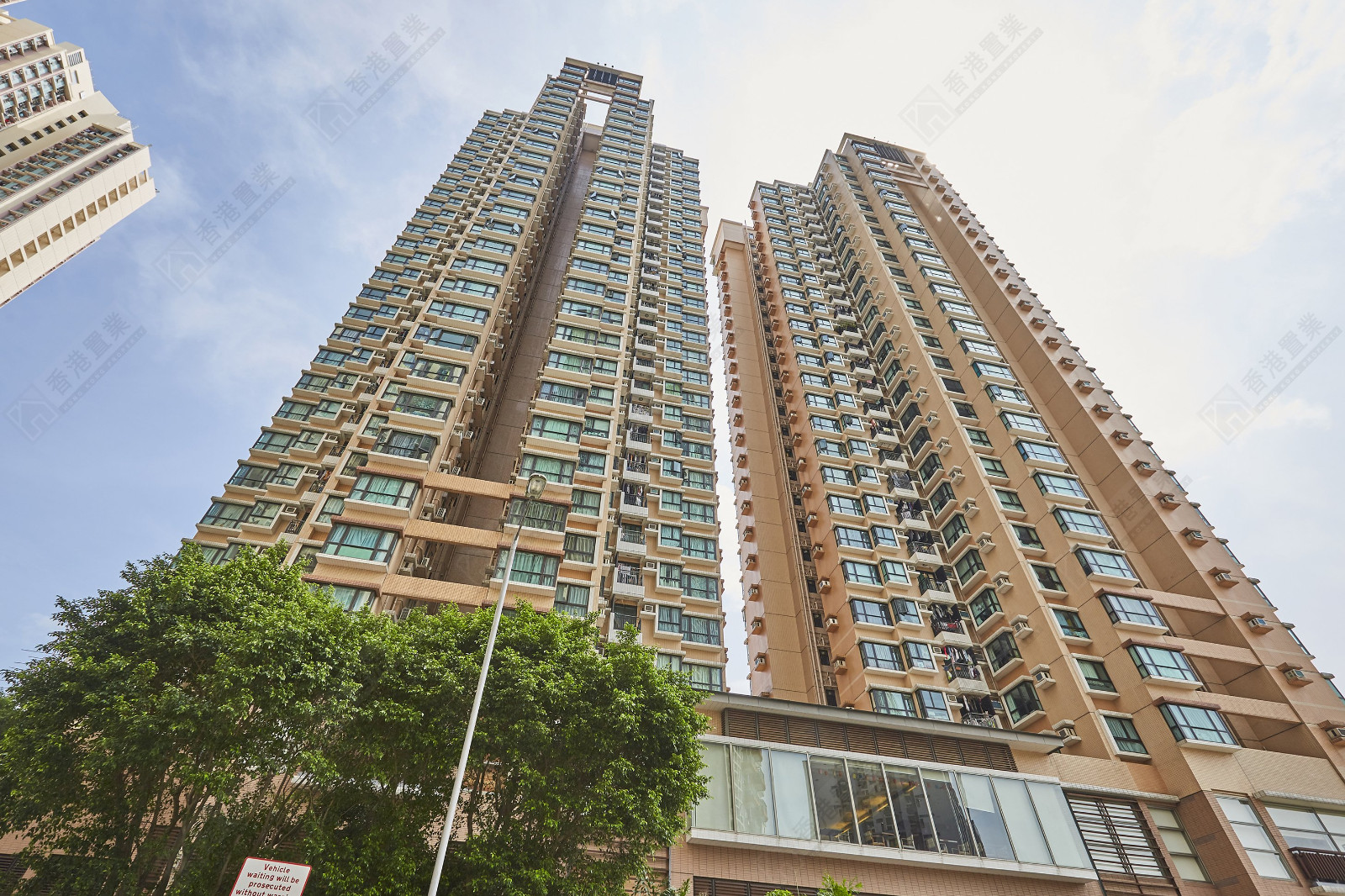 屯门聚康山庄三室一厅单人间3-岭南大学旁，步行进校门只要200米！超近！超近！小区环境超赞带泳池图6