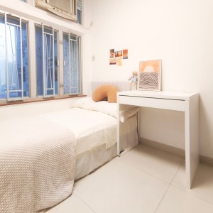 坑口颂明苑四室一厅单人房1-小巴+步行20分钟即达，坑口地铁站步行200米，小区门口就有商超