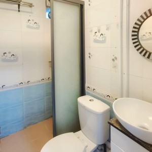 坑口颂明苑四室一厅单人房2-小巴+步行20分钟即达，坑口地铁站步行200米，小区门口就有商超