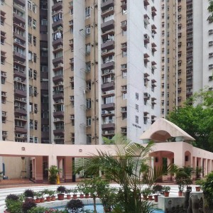 坑口颂明苑四室一厅单人房2-小巴+步行20分钟即达，坑口地铁站步行200米，小区门口就有商超