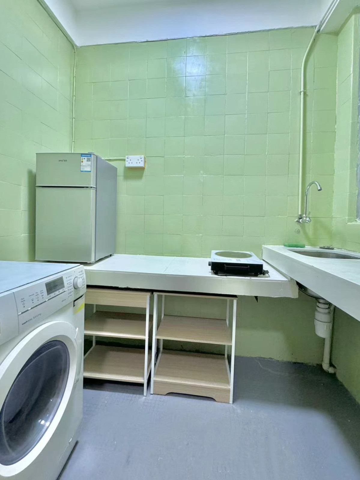 葵兴葵涌大厦四室一厅单人间1-都会大学葵兴校区港铁2站,18分钟通勤，葵兴地铁站步行15分，整洁明亮带窗单间图2