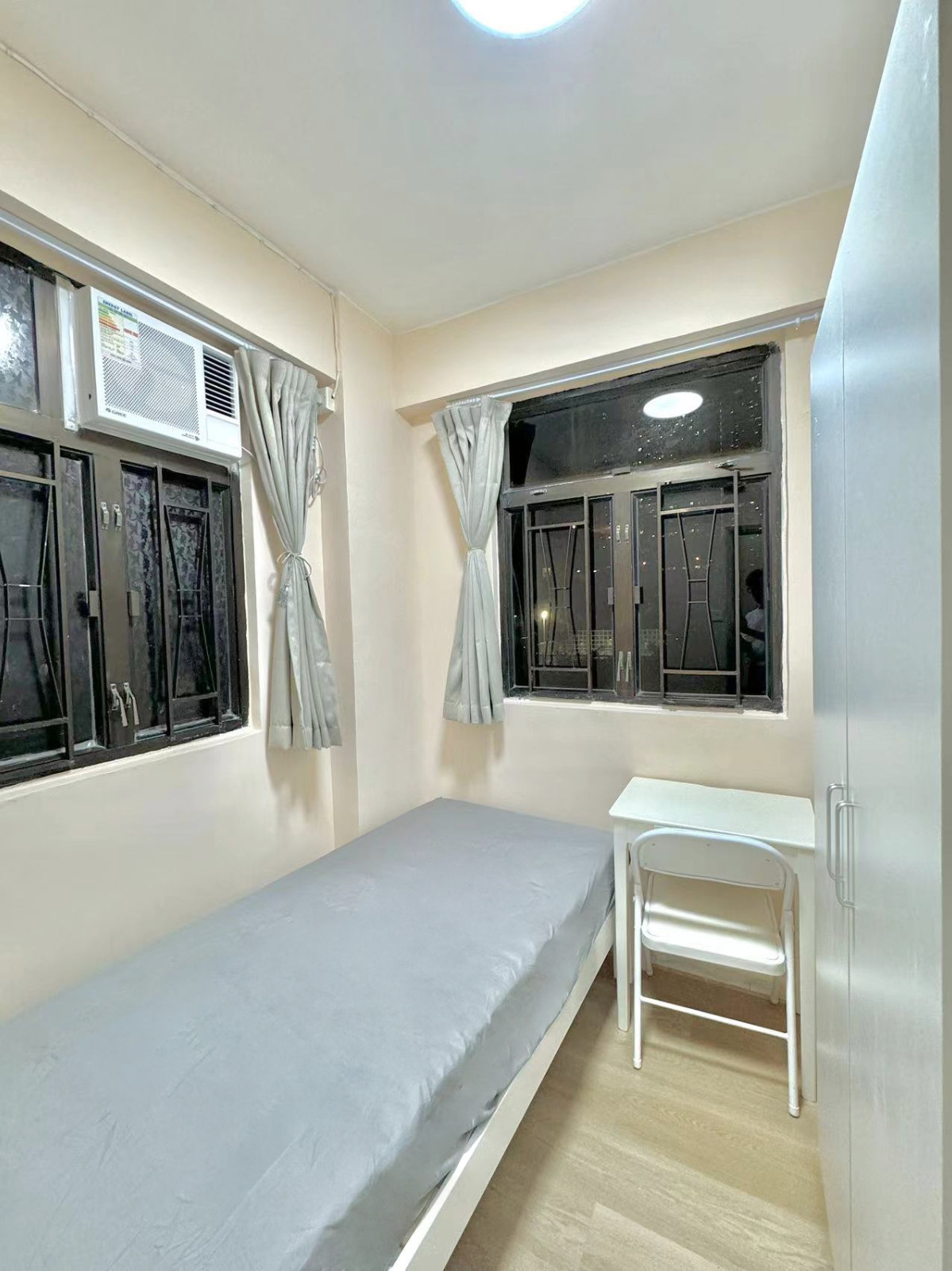 葵兴葵涌大厦四室一厅单人间2-都会大学葵兴校区港铁2站,18分钟通勤,葵兴地铁站步行15分,整洁明亮带窗单间图2