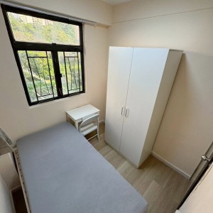 葵兴葵涌大厦四室一厅单人间2-都会大学葵兴校区港铁2站,18分钟通勤，葵兴地铁站步行15分，整洁明亮带窗单间