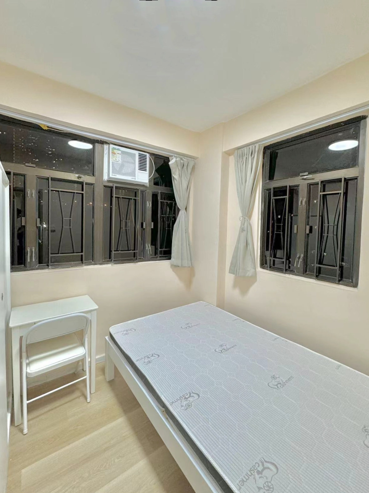 葵兴葵涌大厦四室一厅单人间3-都会大学葵兴校区港铁2站,18分钟通勤，葵兴地铁站步行15分，整洁明亮带窗单间图2