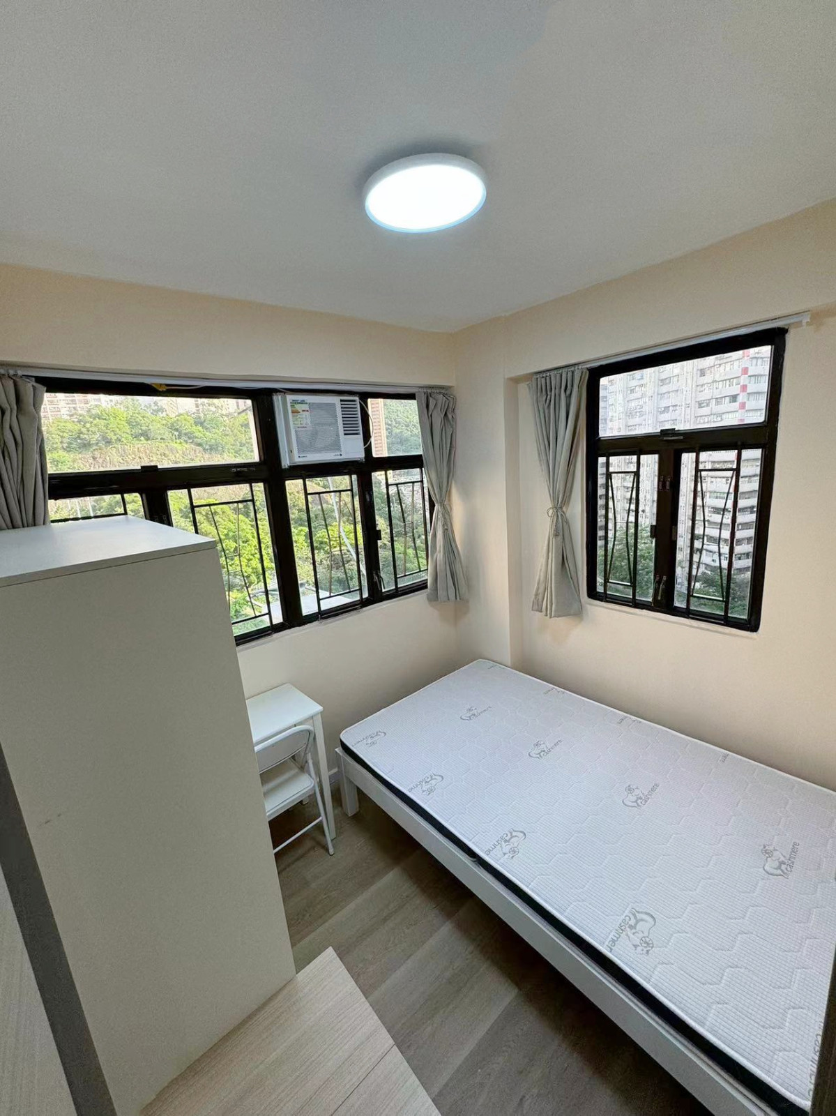 葵兴葵涌大厦四室一厅单人间3-都会大学葵兴校区港铁2站,18分钟通勤，葵兴地铁站步行15分，整洁明亮带窗单间图3