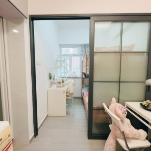 何文田窝打老道公寓A房-都会步行750米即达，步行+巴士8分钟就到。周边便利店商店众多