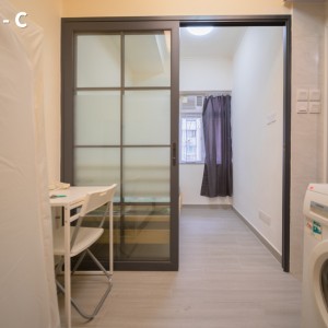 何文田窝打老道公寓C房-都会步行750米即达，步行+巴士8分钟就到。周边便利店商店众多