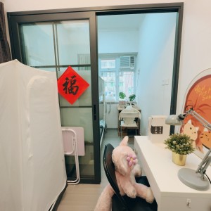 何文田窝打老道公寓D房-都会步行750米即达，步行+巴士8分钟就到。周边便利店商店众多