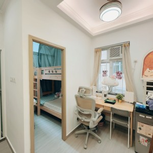 何文田窝打老道公寓E房-都会步行750米即达，步行+巴士8分钟就到。周边便利店商店众多