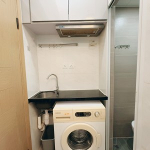 何文田窝打老道公寓F房-都会步行750米即达，步行+巴士8分钟就到。周边便利店商店众多